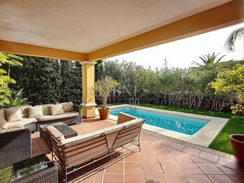 Marbella  - Villa 20 Cuartos 5 Habitaciones