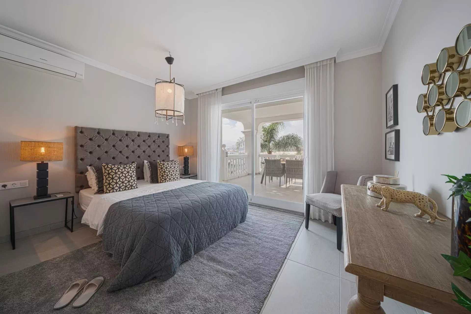 Marbella  - Villa 5 Bedrooms
