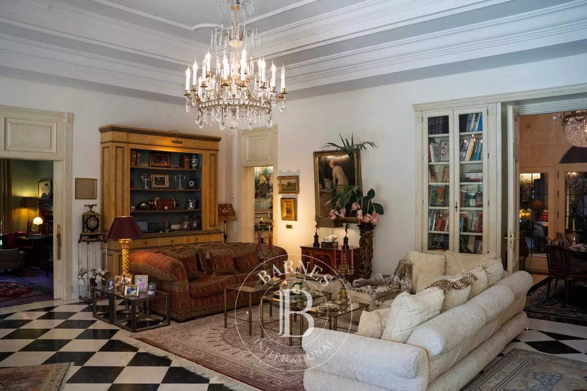 Marbella  - Villa 12 Pi&egrave;ces 3 Chambres