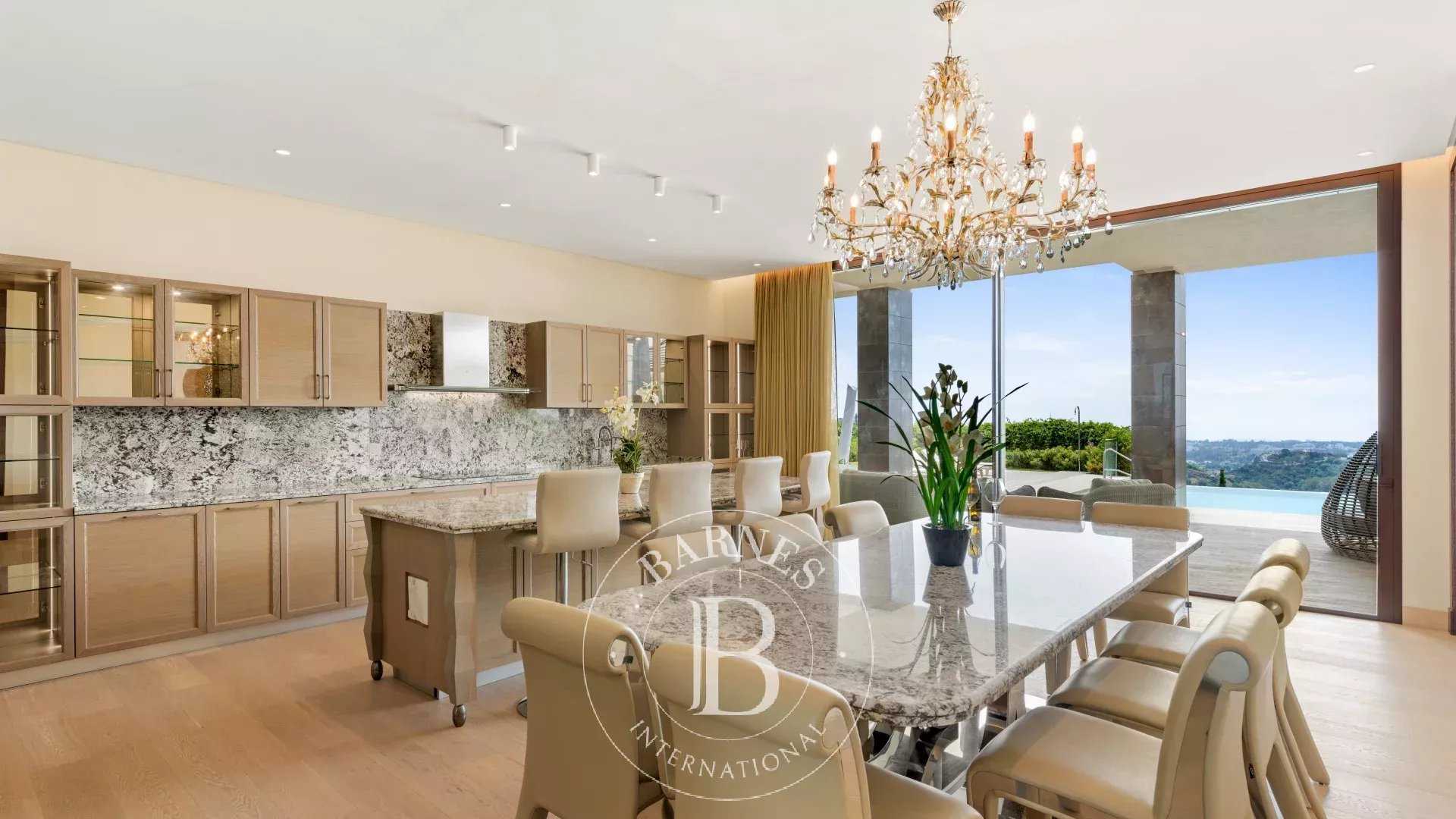 Marbella  - Villa 9 Pi&egrave;ces 8 Chambres