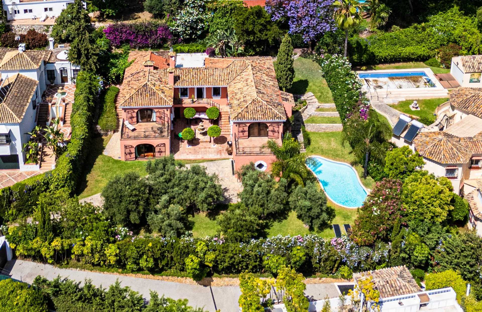 Villa Nueva Andalucia  -  ref 85987410 (picture 1)