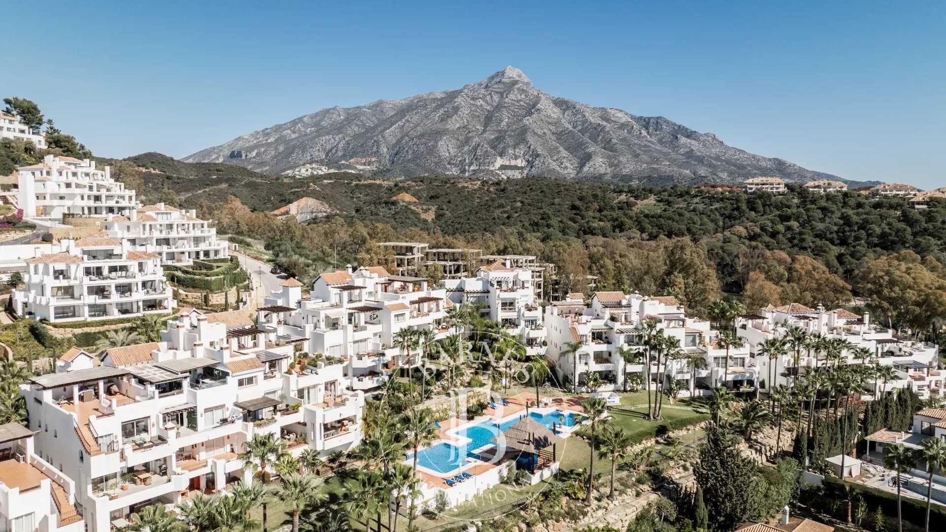 Nueva Andalucia  - Piso 4 Cuartos 3 Habitaciones