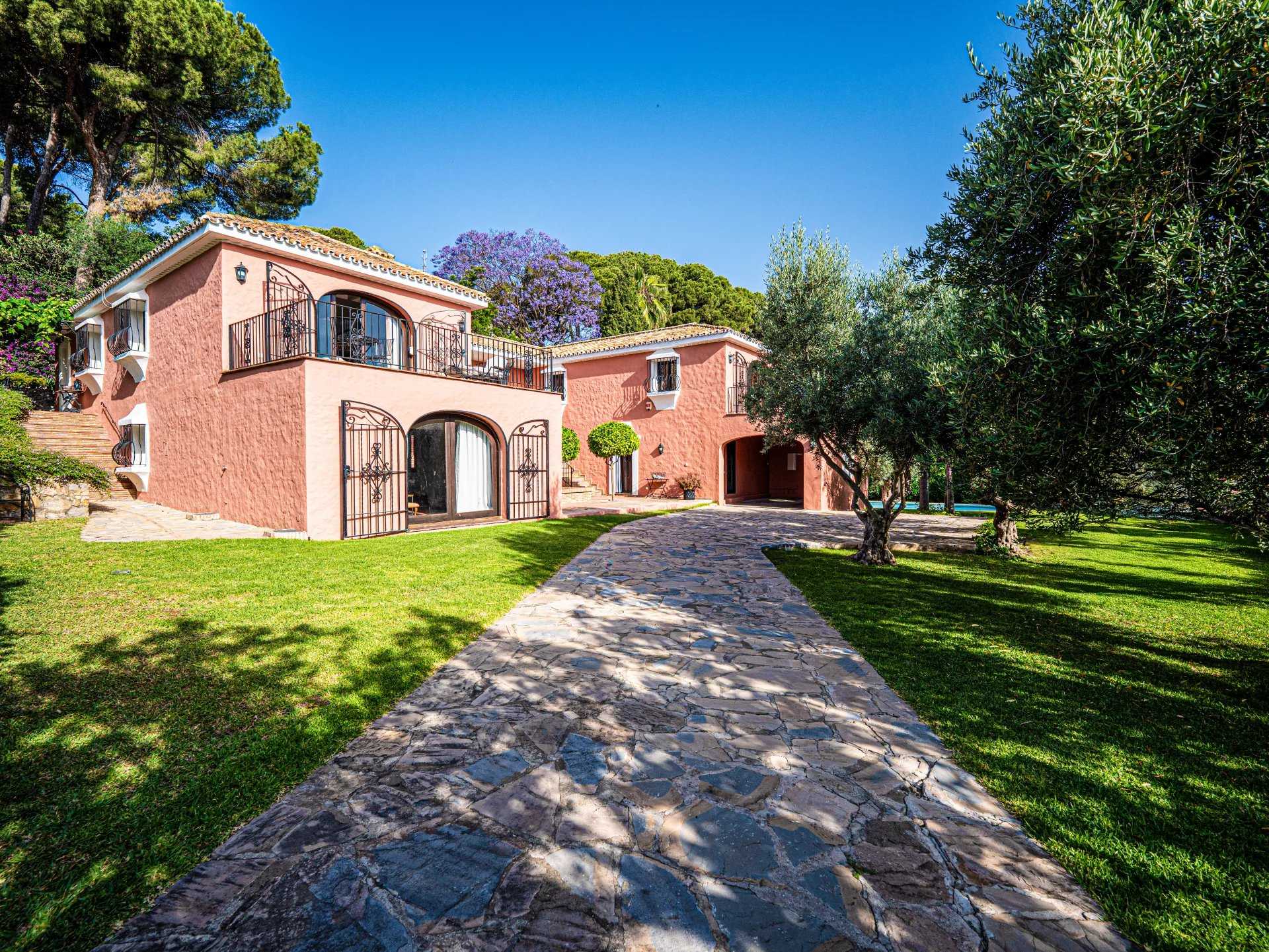 Villa Nueva Andalucia  -  ref 85987410 (picture 2)