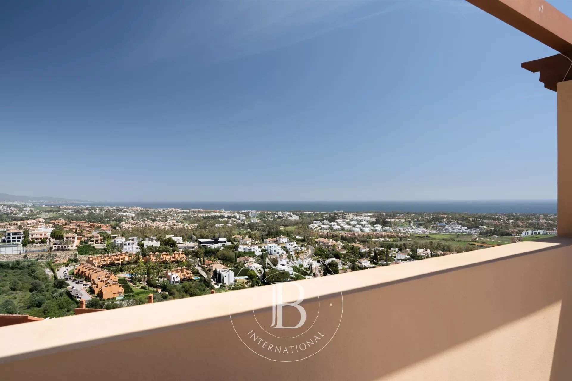 Marbella  - Penthouse 2 Bedrooms - picture 16