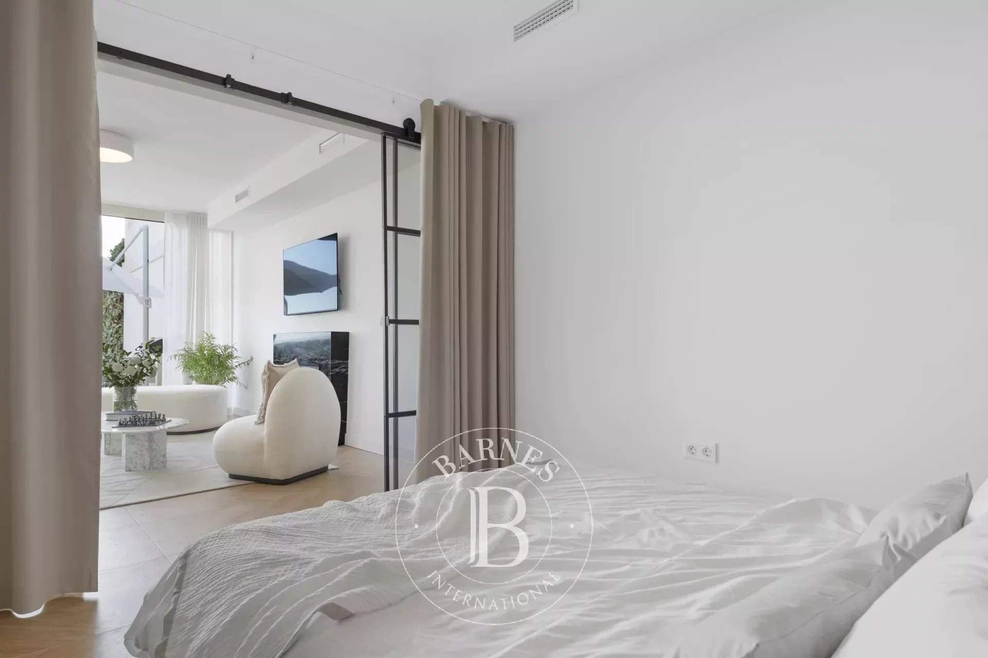 Nueva Andalucia  - Apartment 4 Bedrooms - picture 9