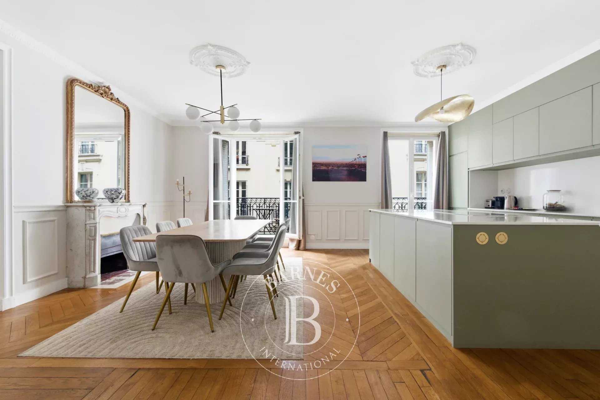 Paris  - Apartment 5 Bedrooms