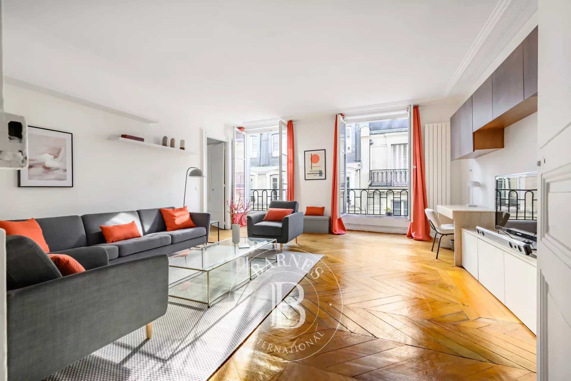 Paris  - Appartement 4 Pièces 3 Chambres