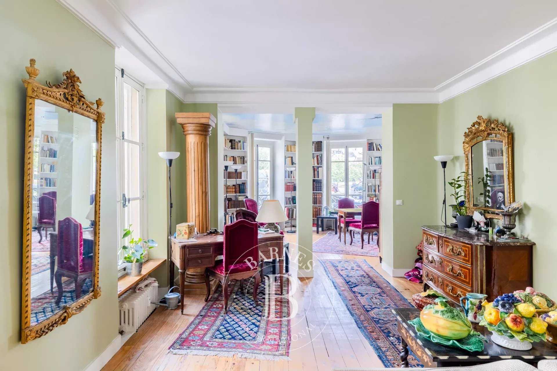 Paris  - Apartment 3 Bedrooms