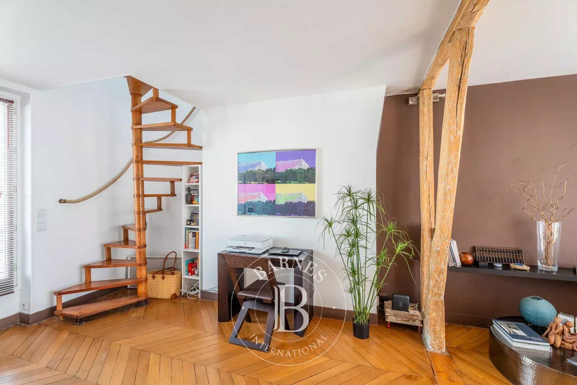 Paris  - Appartement 2 Pièces, 1 Chambre