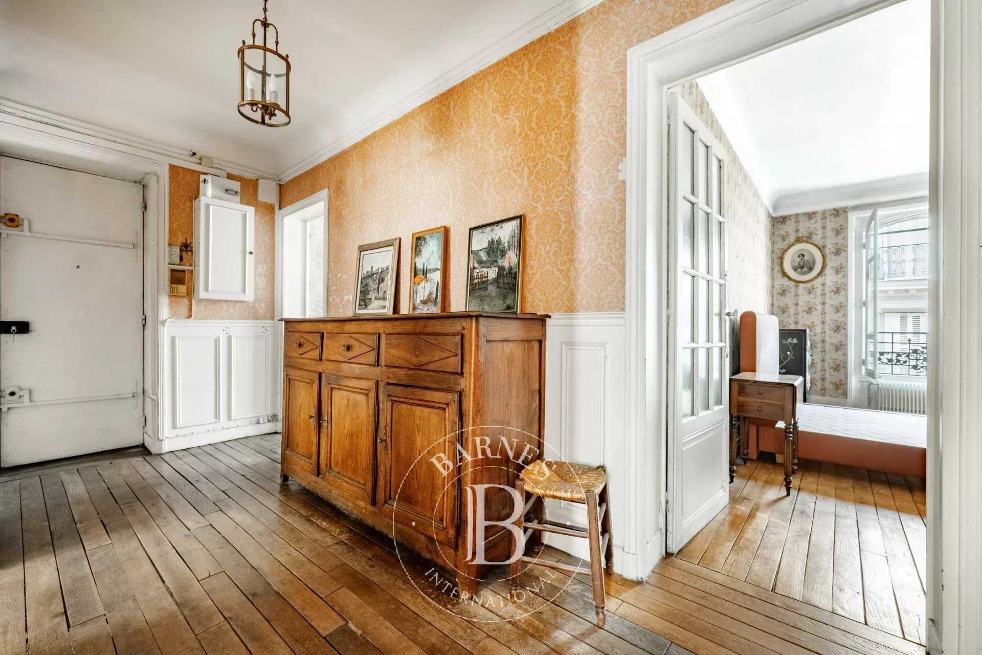 Paris  - Appartement 2 Pièces, 1 Chambre