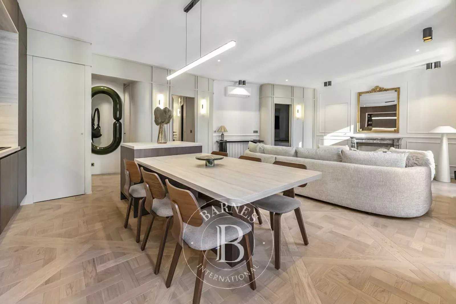 Paris  - Apartment 2 Bedrooms
