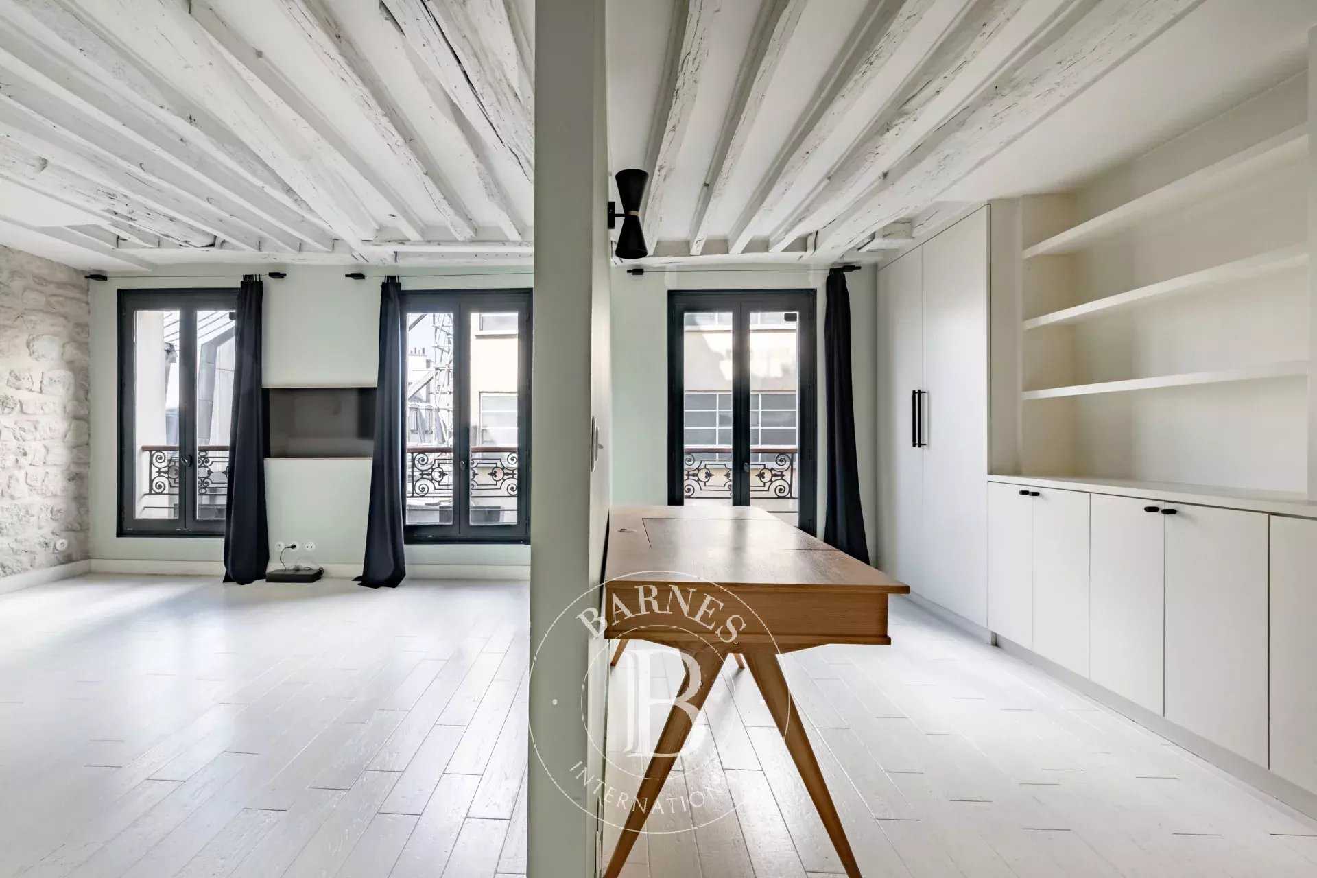 Paris  - Appartement 4 Pièces 2 Chambres