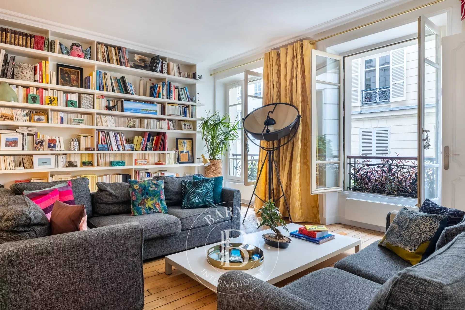 Paris  - Appartement 5 Pièces 4 Chambres