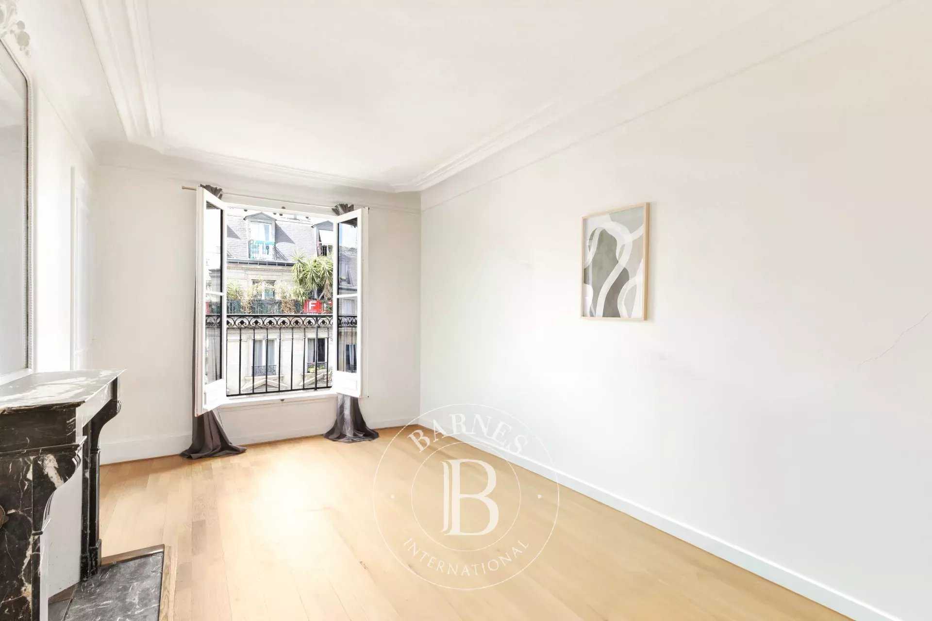 Paris  - Appartement 4 Pi&egrave;ces 3 Chambres