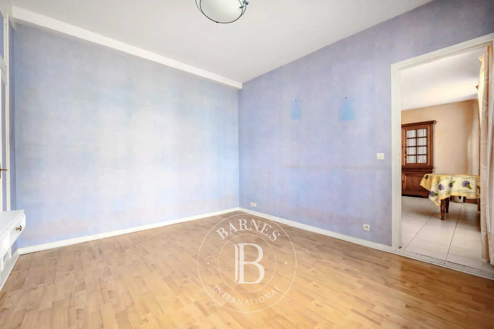 Paris  - Appartement 2 Pi&egrave;ces, 1 Chambre