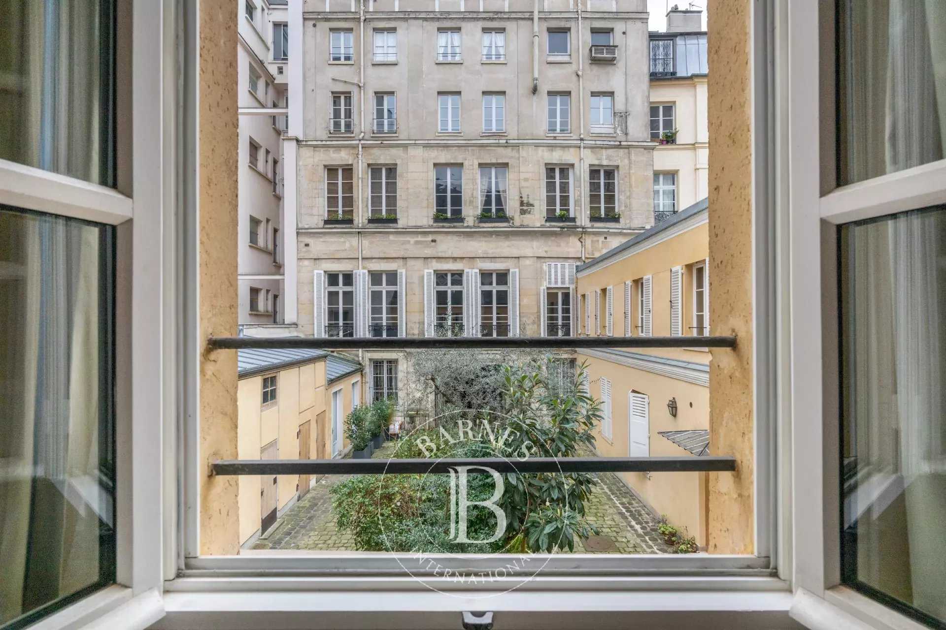 Paris  - Appartement 4 Pièces 4 Chambres