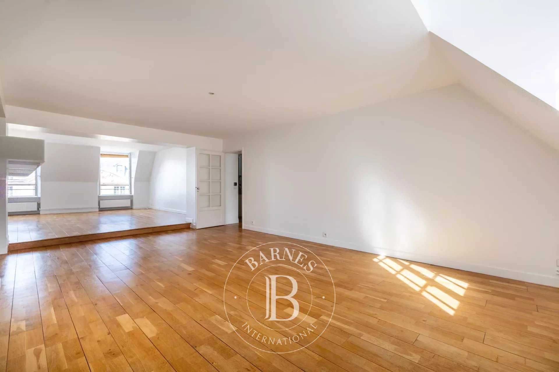 Paris  - Apartment 3 Bedrooms