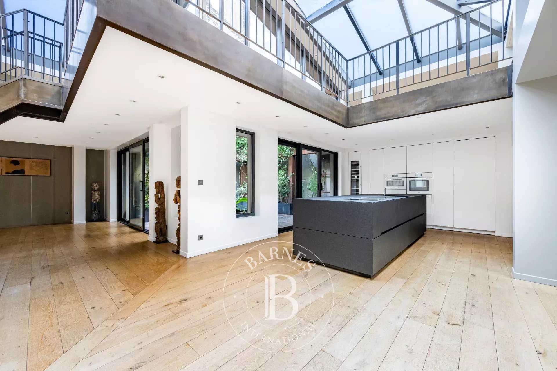 Paris  - Apartment 3 Bedrooms