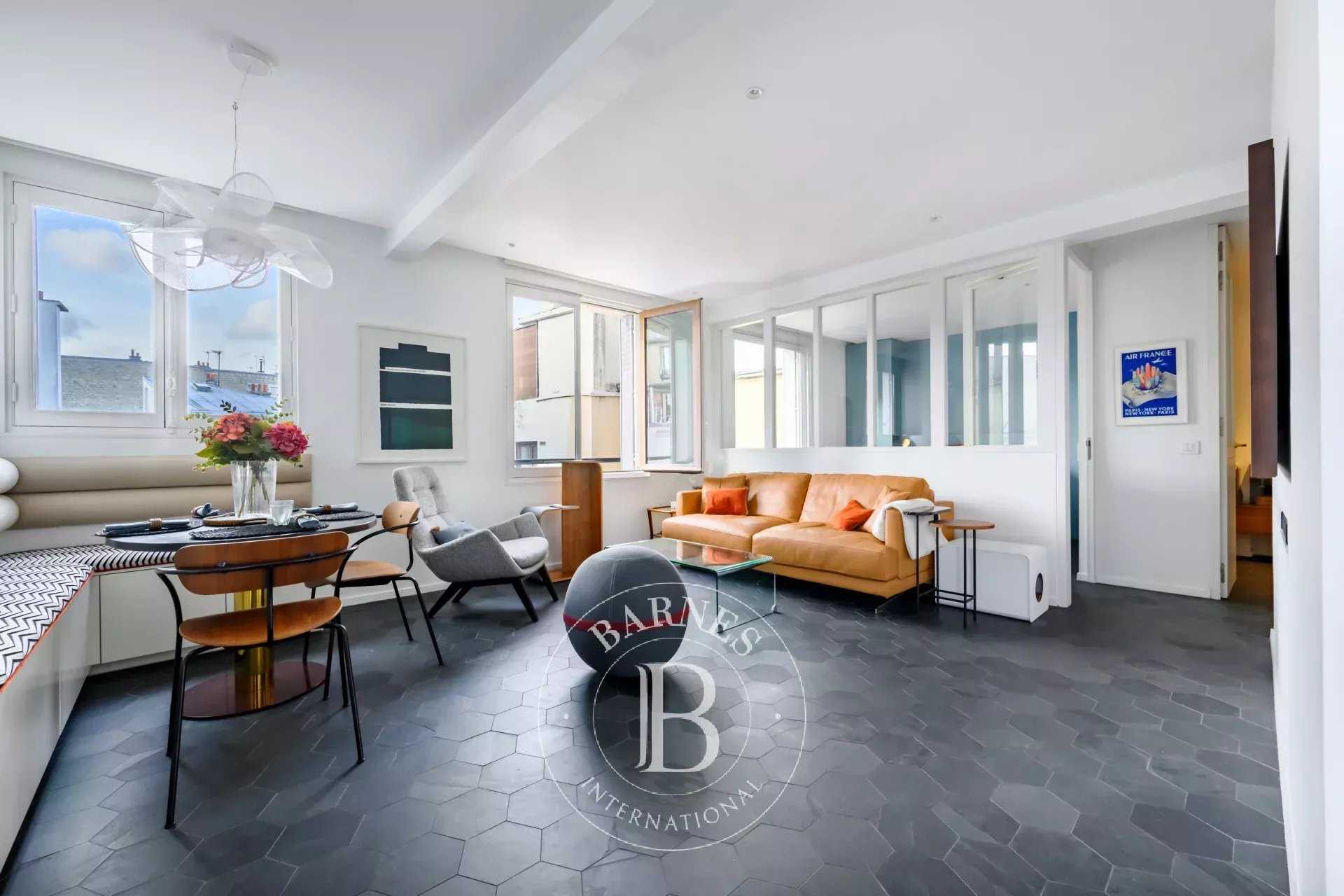 Paris  - Appartement 2 Pièces, 1 Chambre