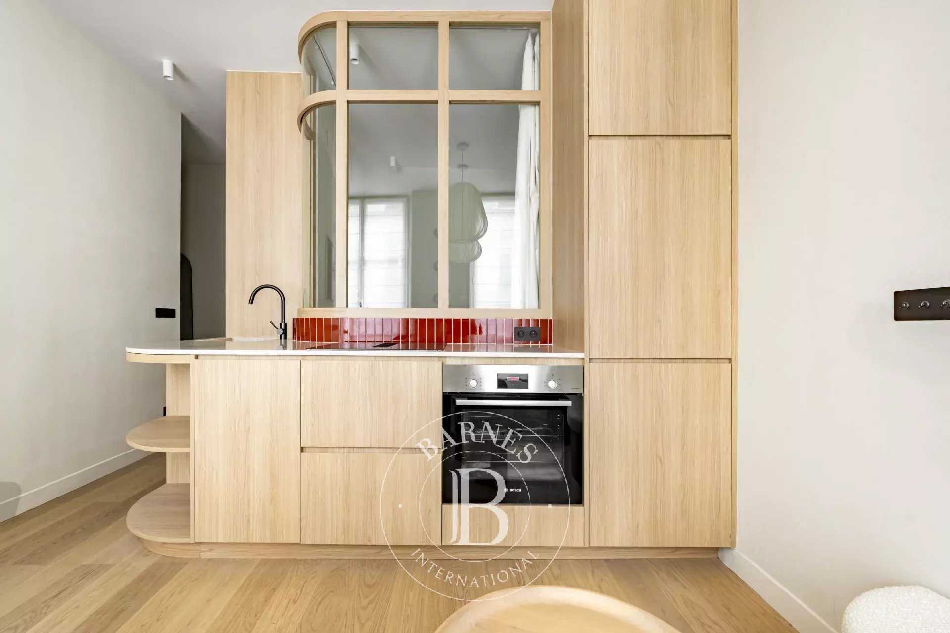 Paris  - Appartement 2 Pièces, 1 Chambre