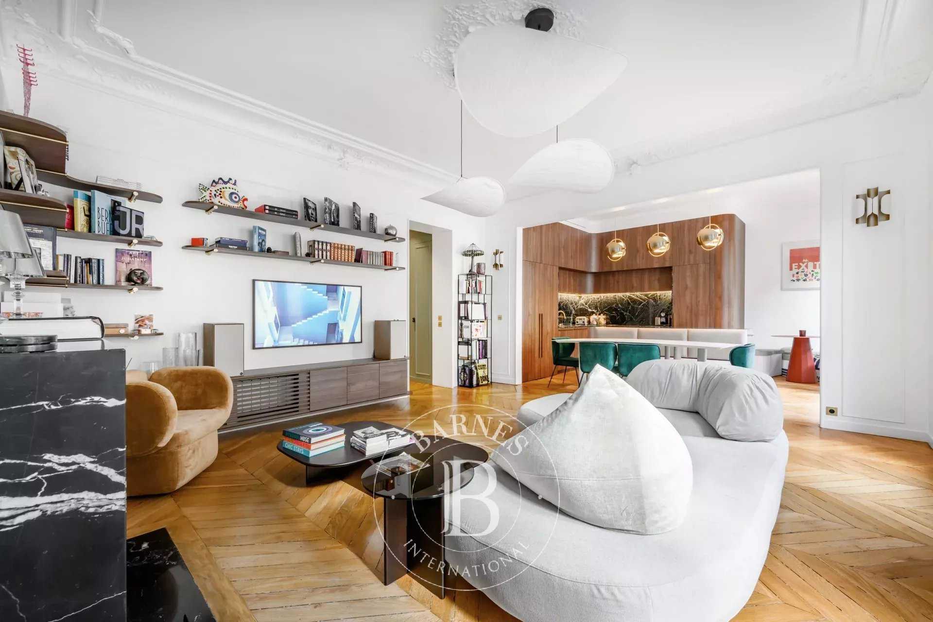 Paris  - Appartement 4 Pièces 3 Chambres