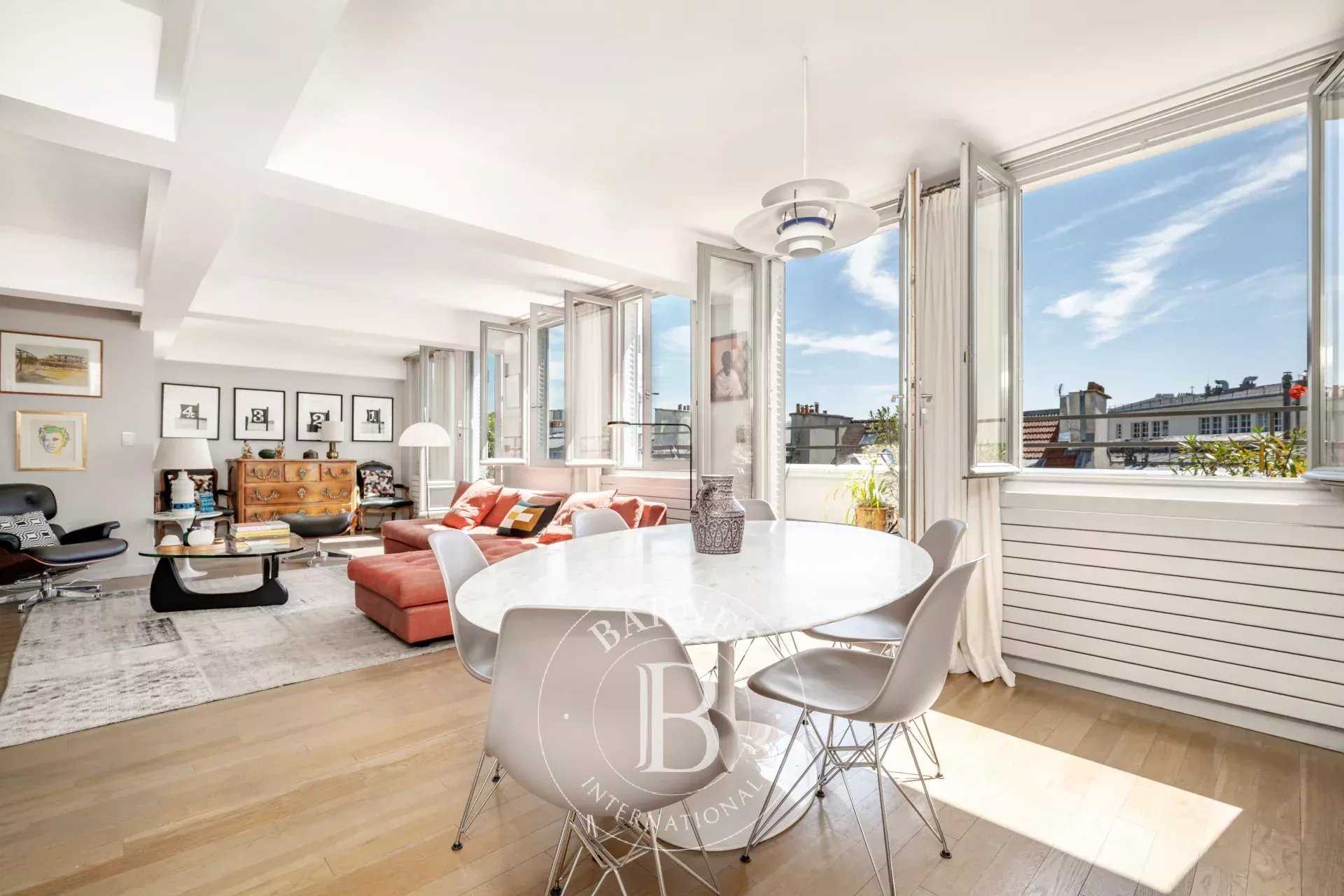 Paris  - Appartement 3 Pièces, 1 Chambre