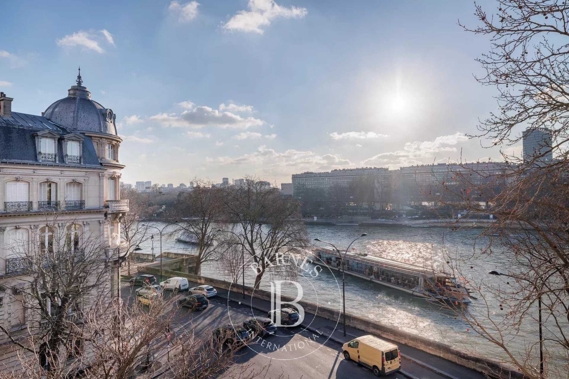 Paris  - Appartement 3 Pièces, 1 Chambre
