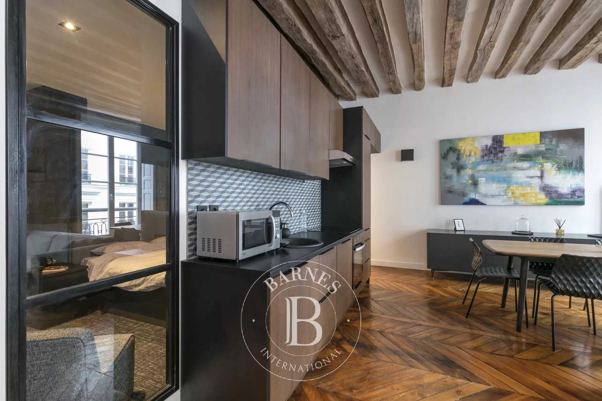 Paris  - Appartement 3 Pi&egrave;ces 2 Chambres