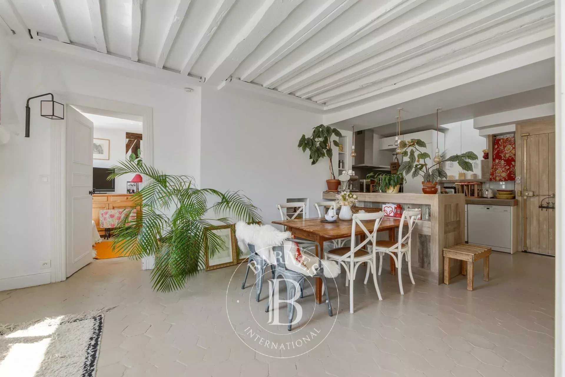 Paris  - Apartment 4 Bedrooms