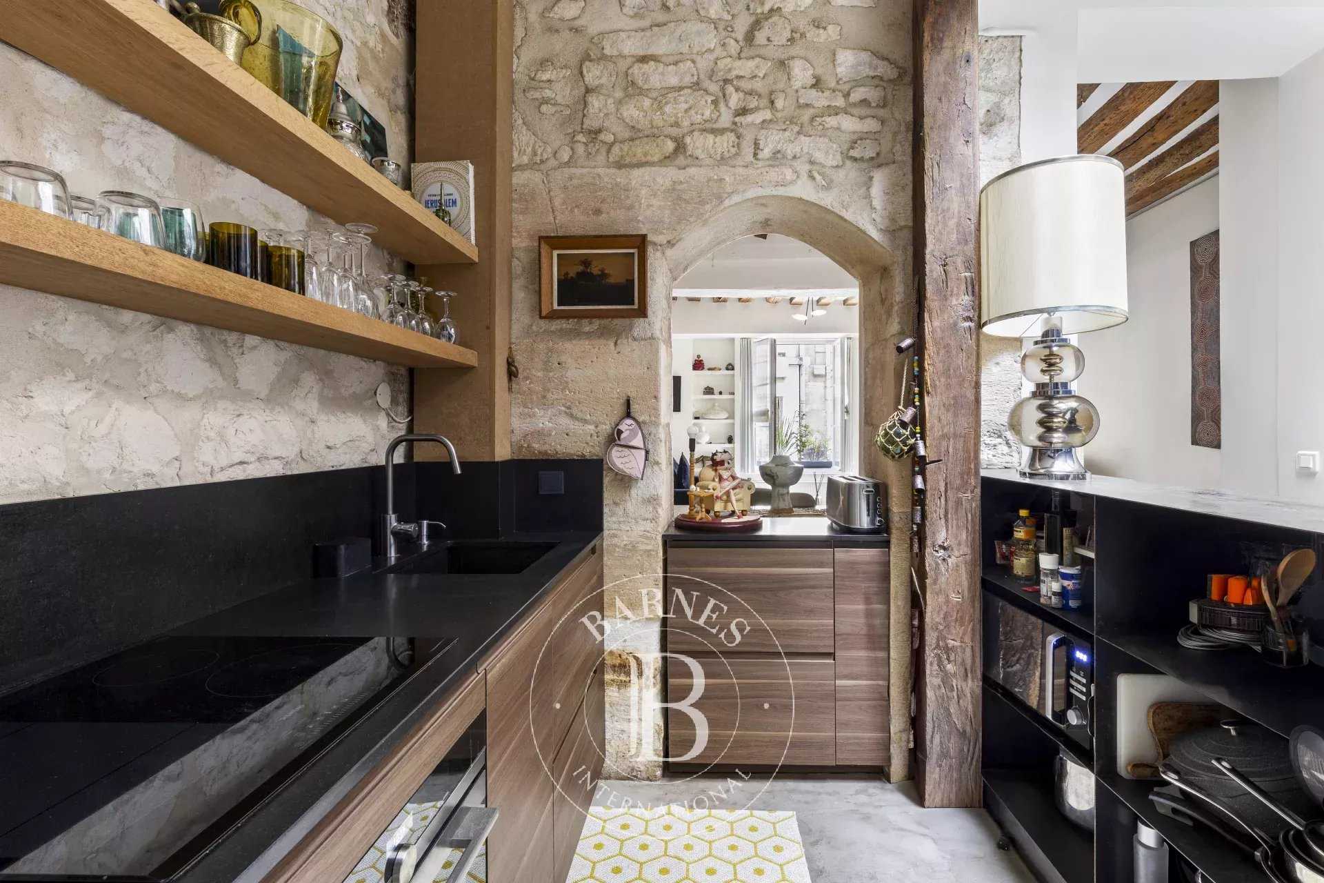 Paris  - Appartement 3 Pièces, 1 Chambre