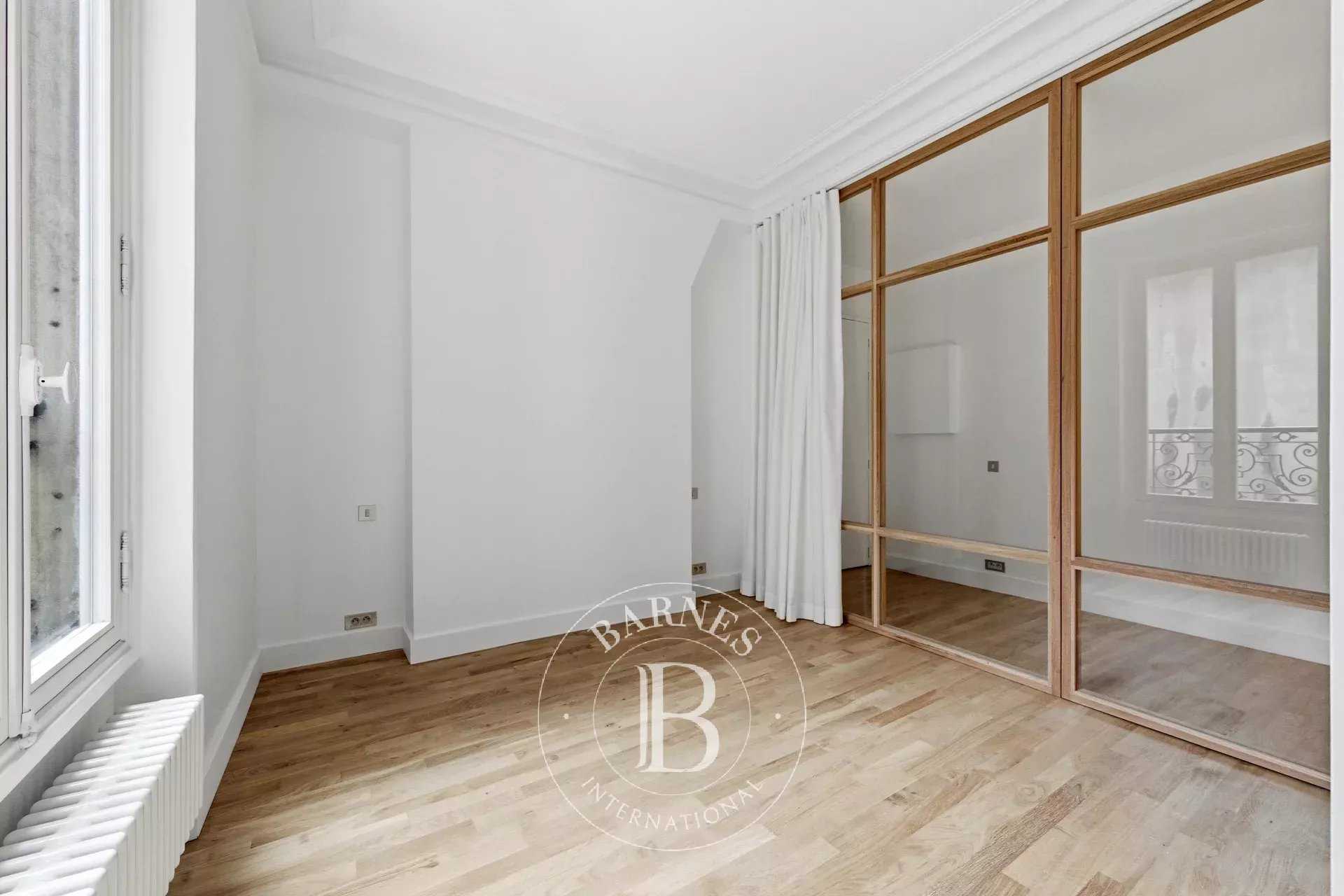 Paris  - Appartement 2 Pi&egrave;ces, 1 Chambre