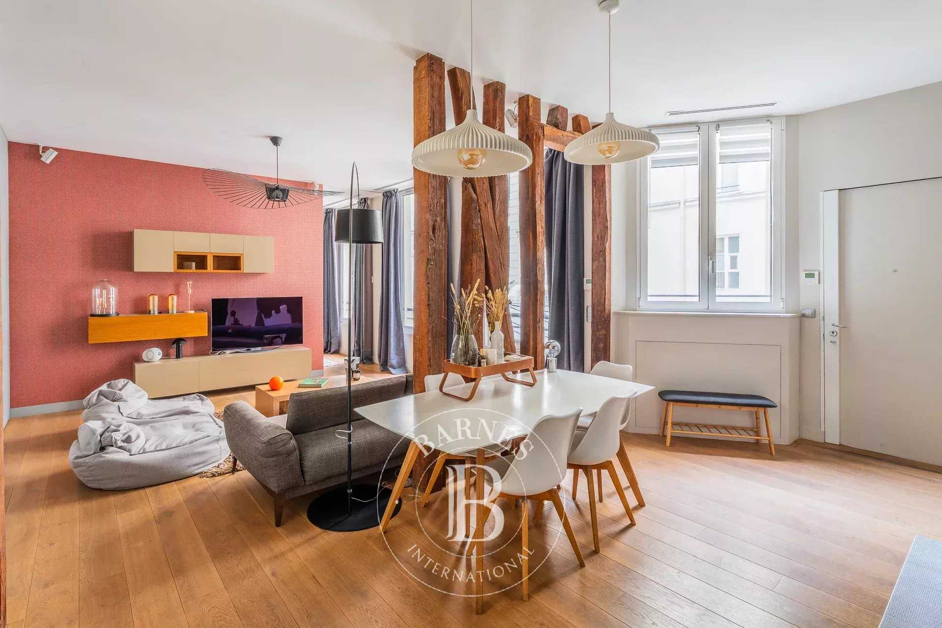 Paris  - Appartement 4 Pièces 2 Chambres