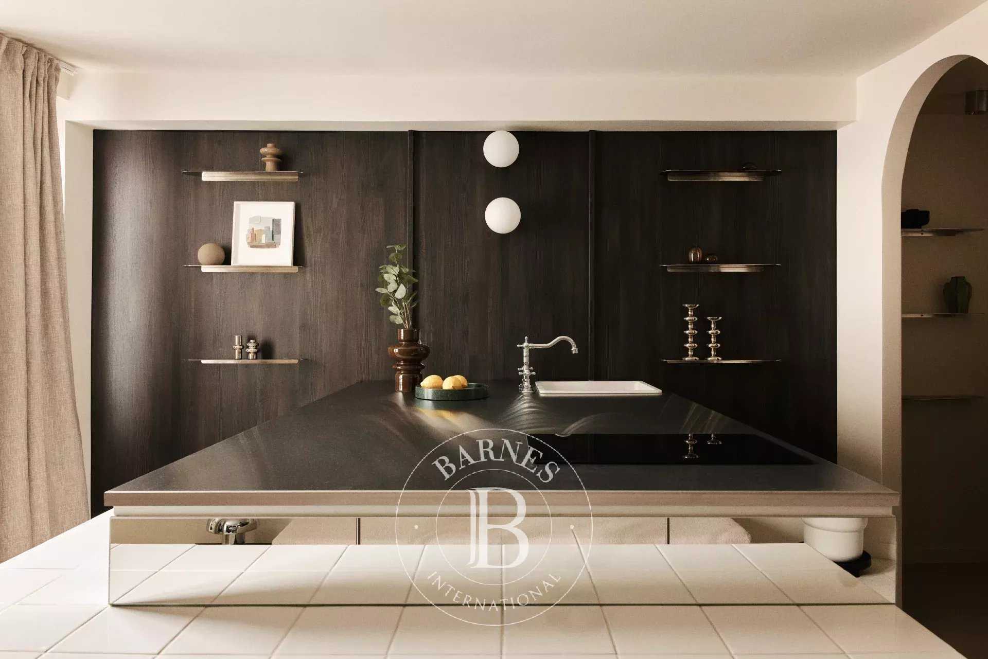 Paris  - Appartement 1 Pièce, 1 Chambre