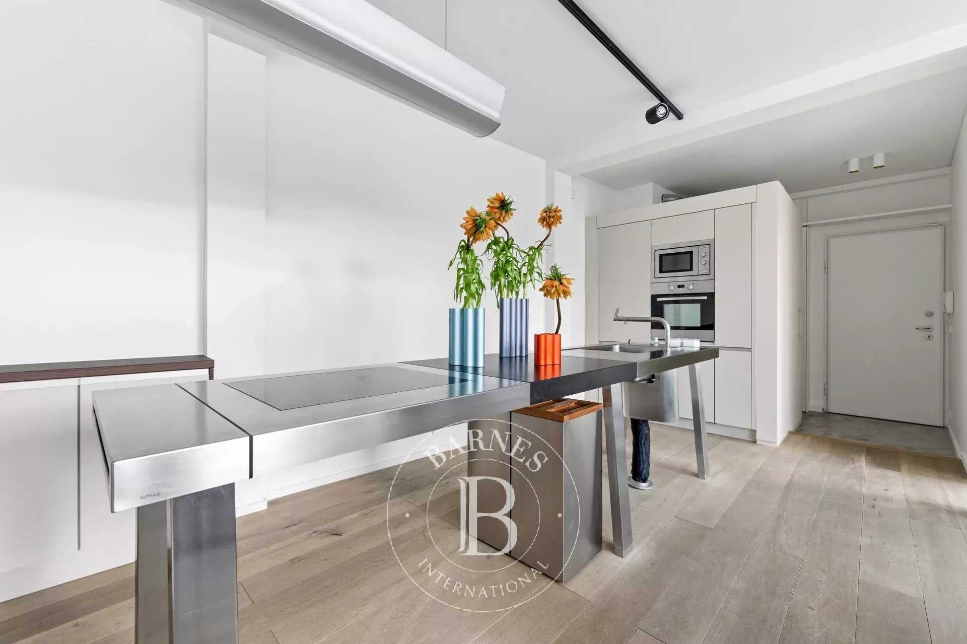 Paris  - Appartement 3 Pi&egrave;ces 2 Chambres