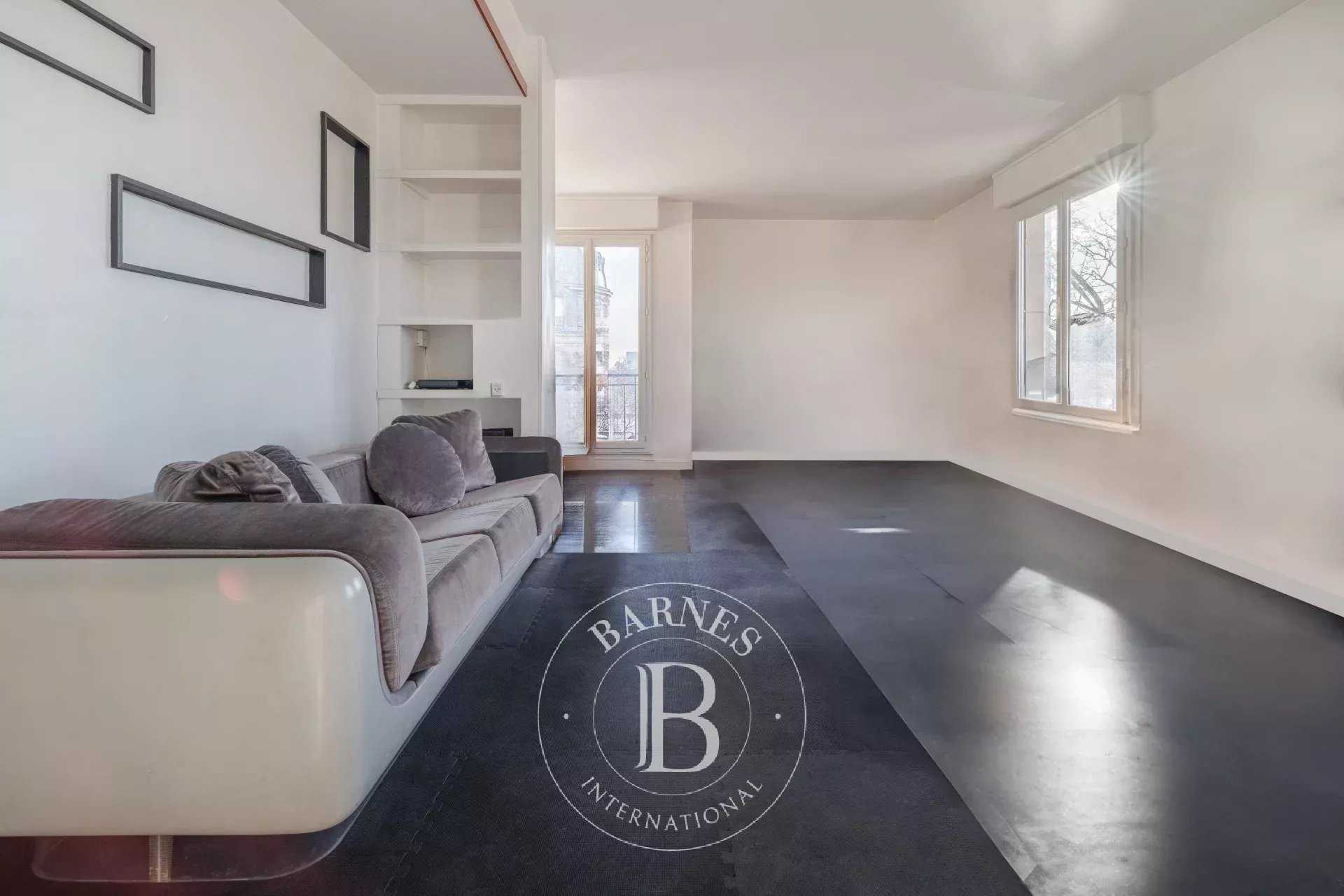 Paris  - Appartement 3 Pièces, 1 Chambre