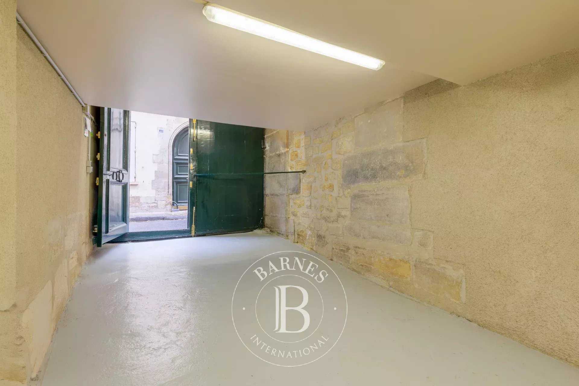 Paris  - Appartement 3 Pièces, 1 Chambre