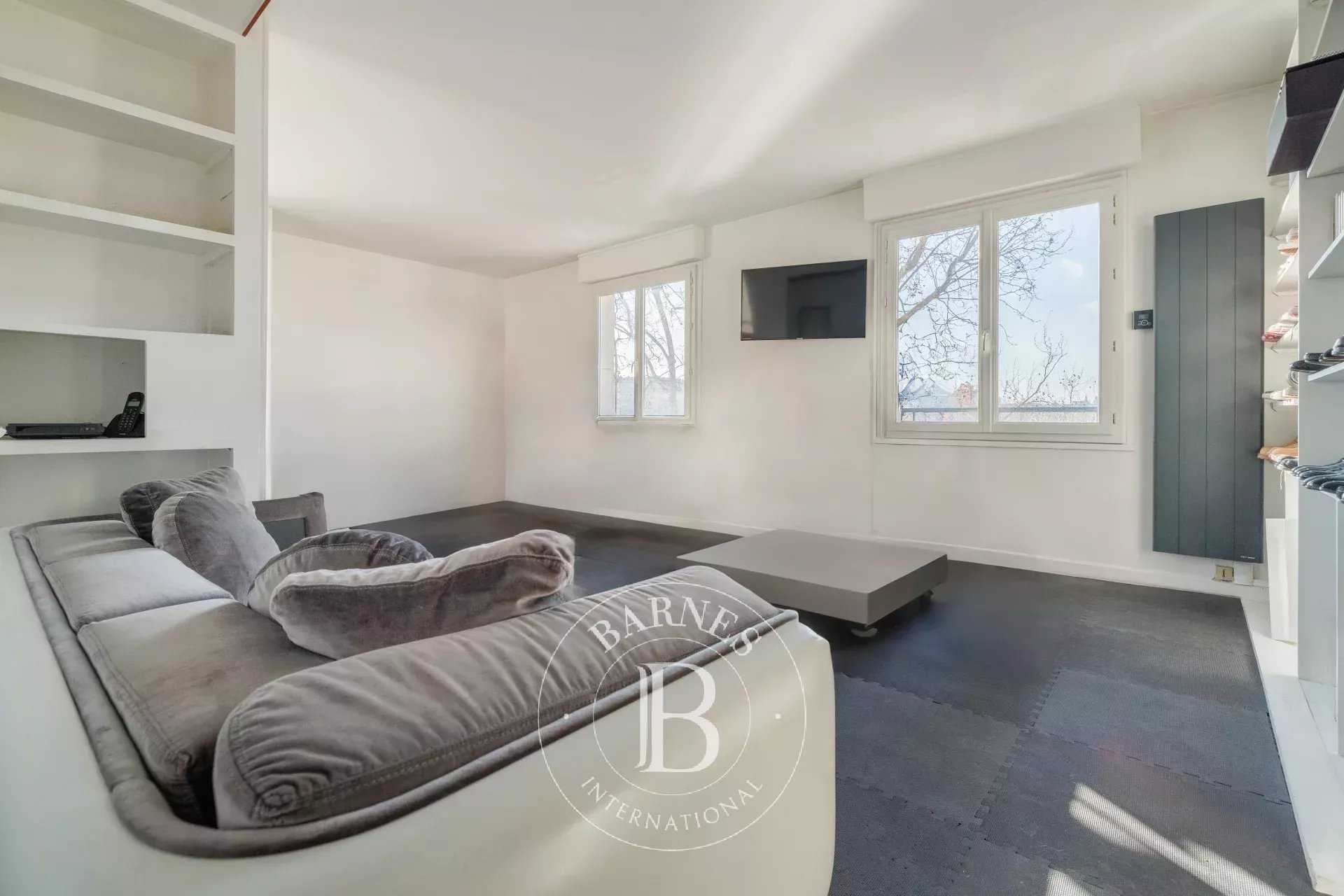 Paris  - Appartement 3 Pièces, 1 Chambre