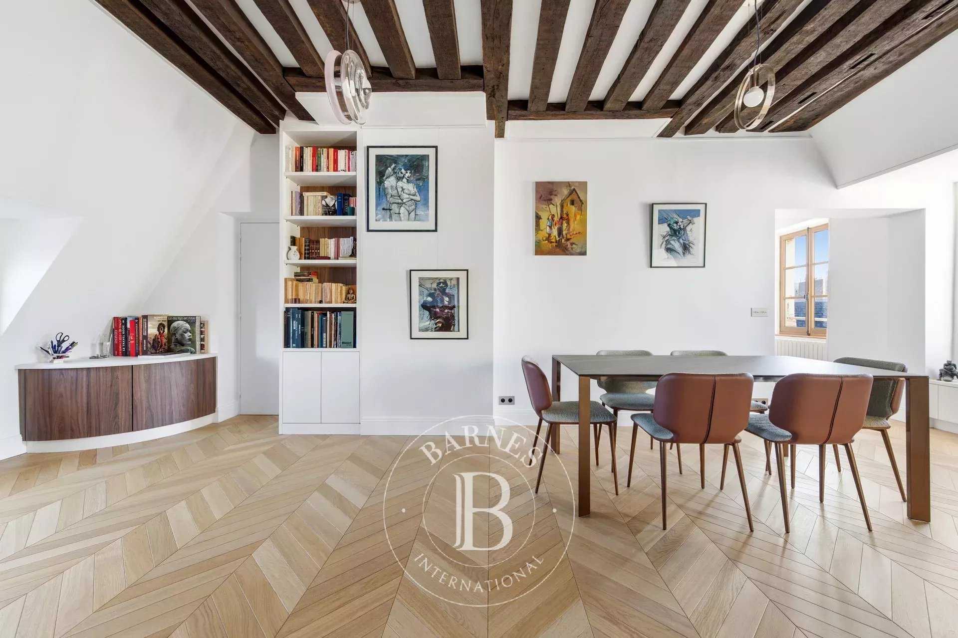 Paris  - Piso 5 Cuartos 3 Habitaciones