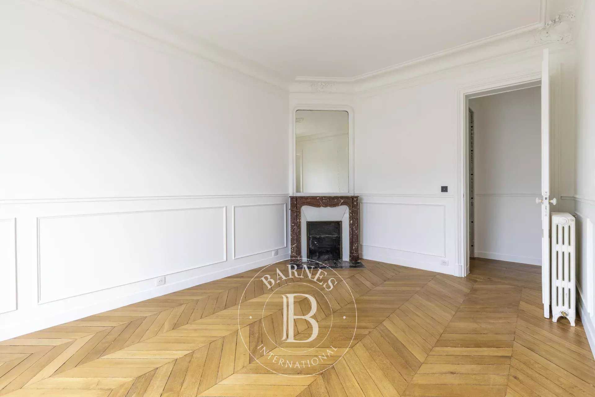 Paris  - Appartement 3 Pièces 2 Chambres