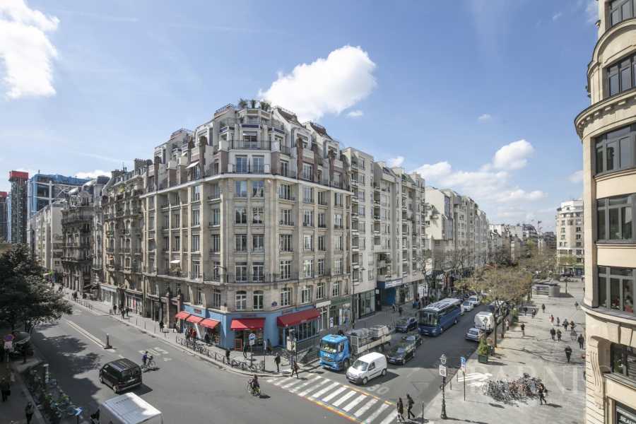Paris  - Appartement 6 Pièces 4 Chambres