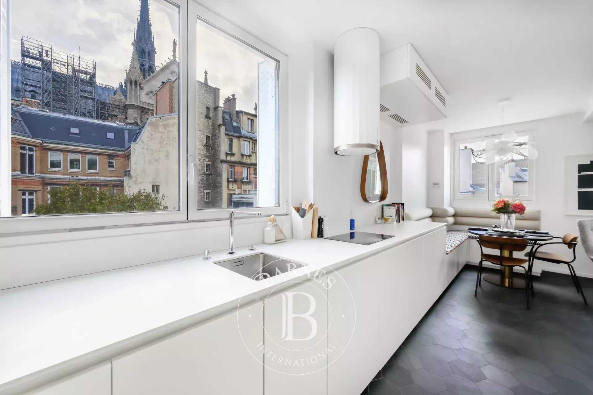 Paris  - Appartement 2 Pièces, 1 Chambre