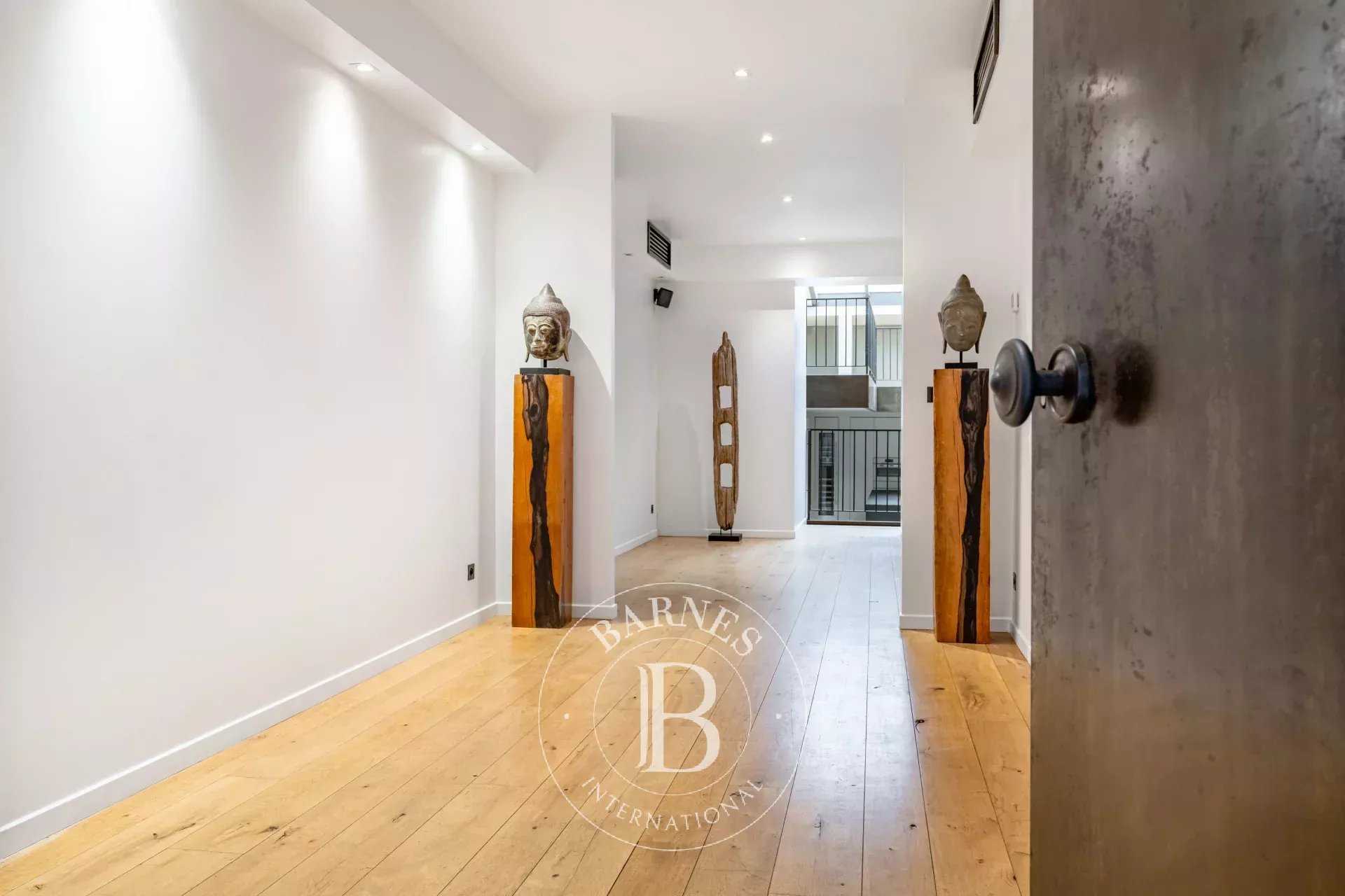 Paris  - Apartment 3 Bedrooms
