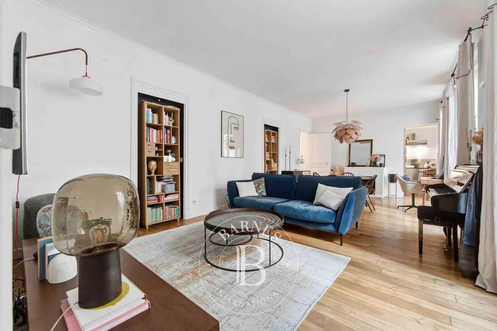 Paris  - Appartement 3 Pi&egrave;ces 2 Chambres