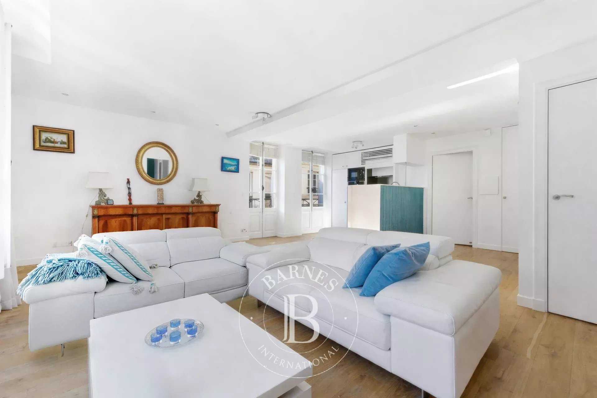 Paris  - Piso 3 Cuartos 2 Habitaciones