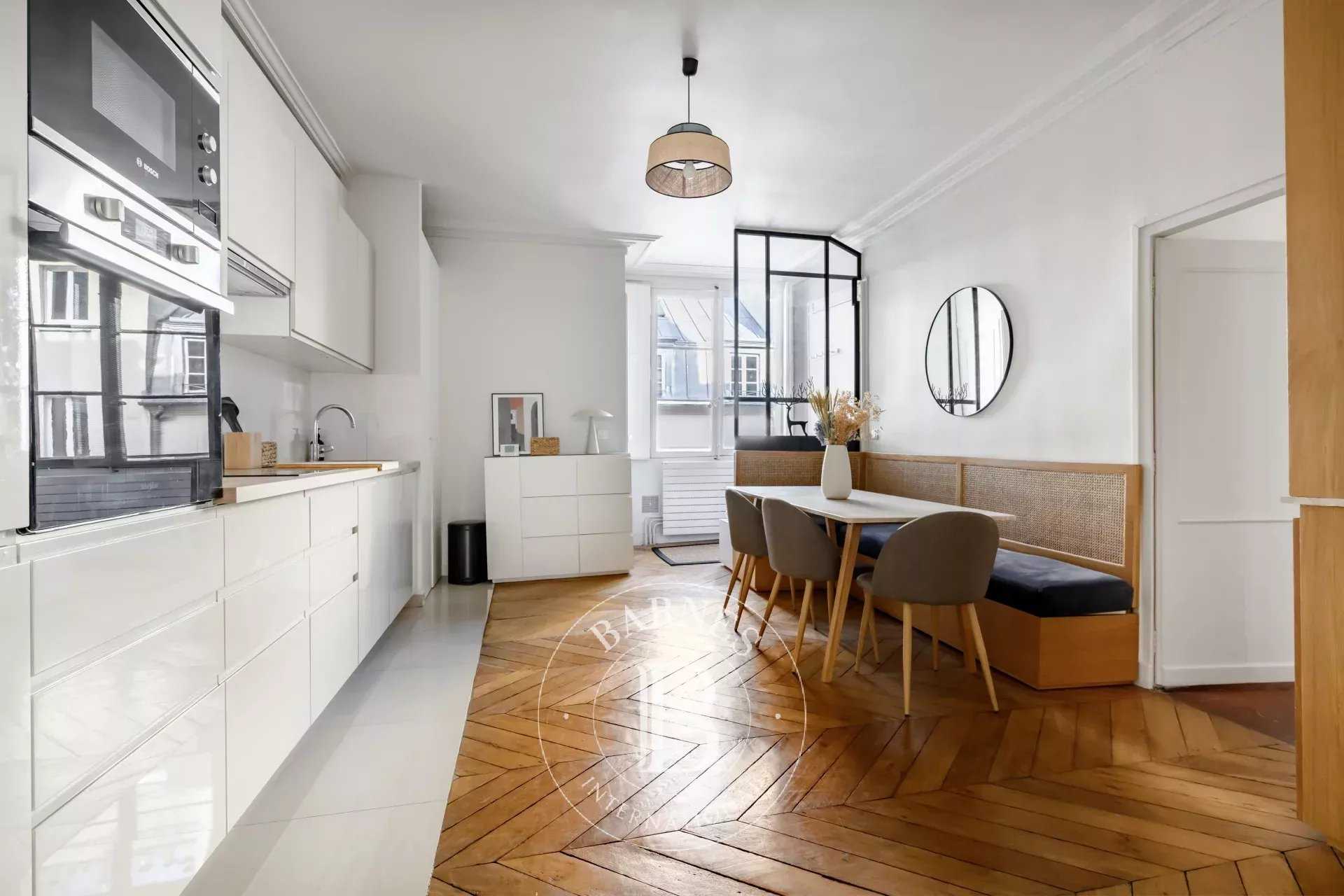 Paris  - Appartement 4 Pièces 3 Chambres