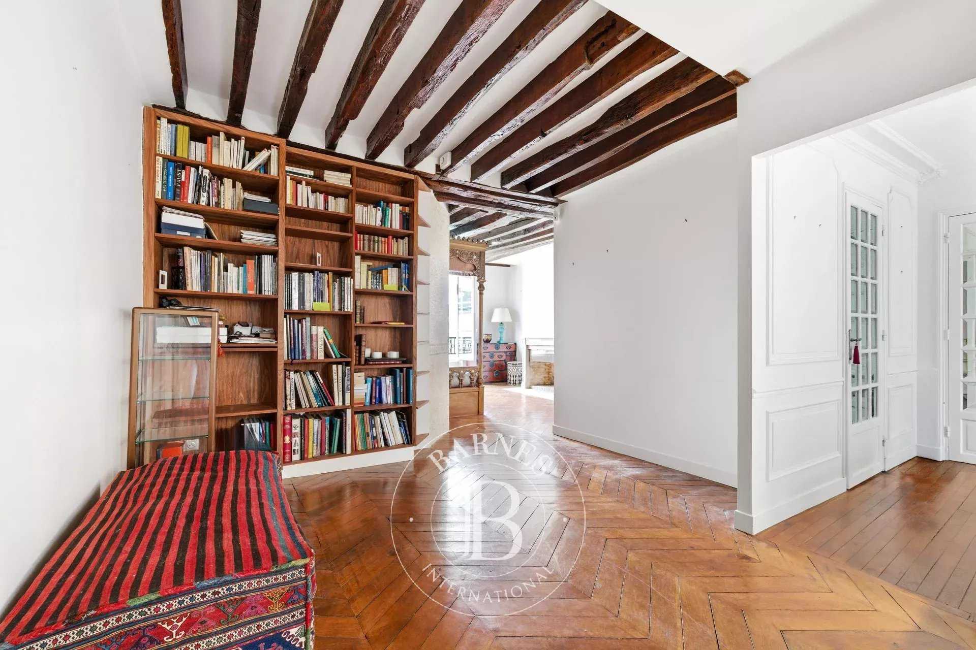 Paris  - Appartement 4 Pi&egrave;ces 2 Chambres