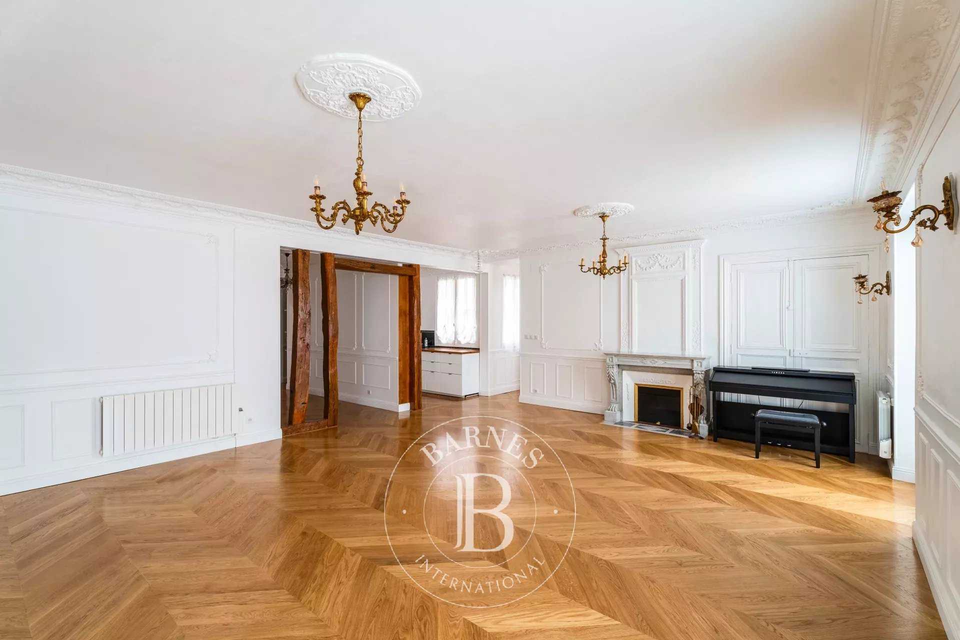 Paris  - Piso 5 Cuartos 3 Habitaciones