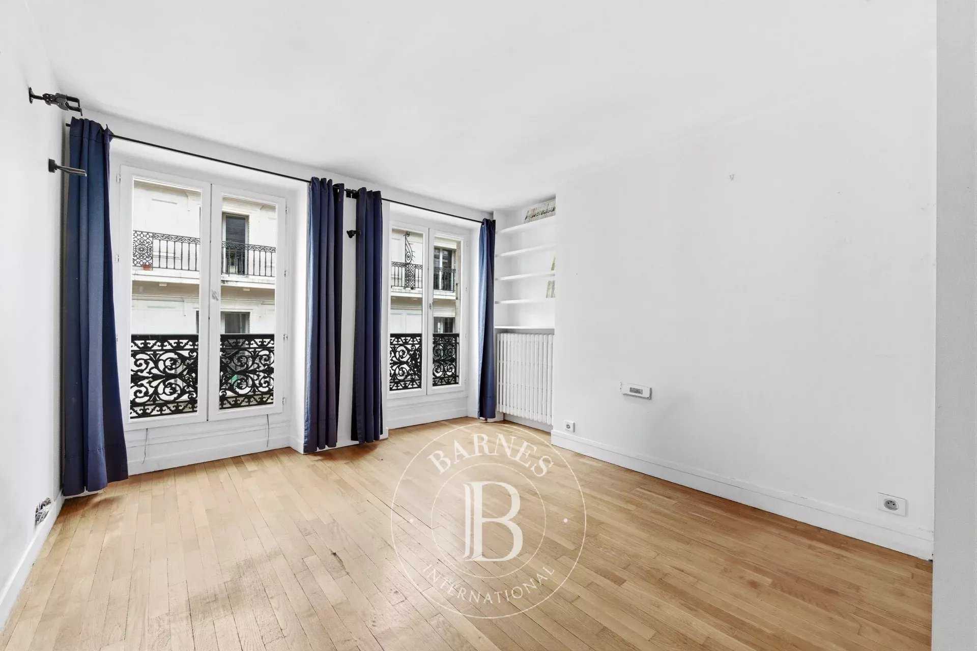 Paris  - Appartement 4 Pi&egrave;ces 3 Chambres