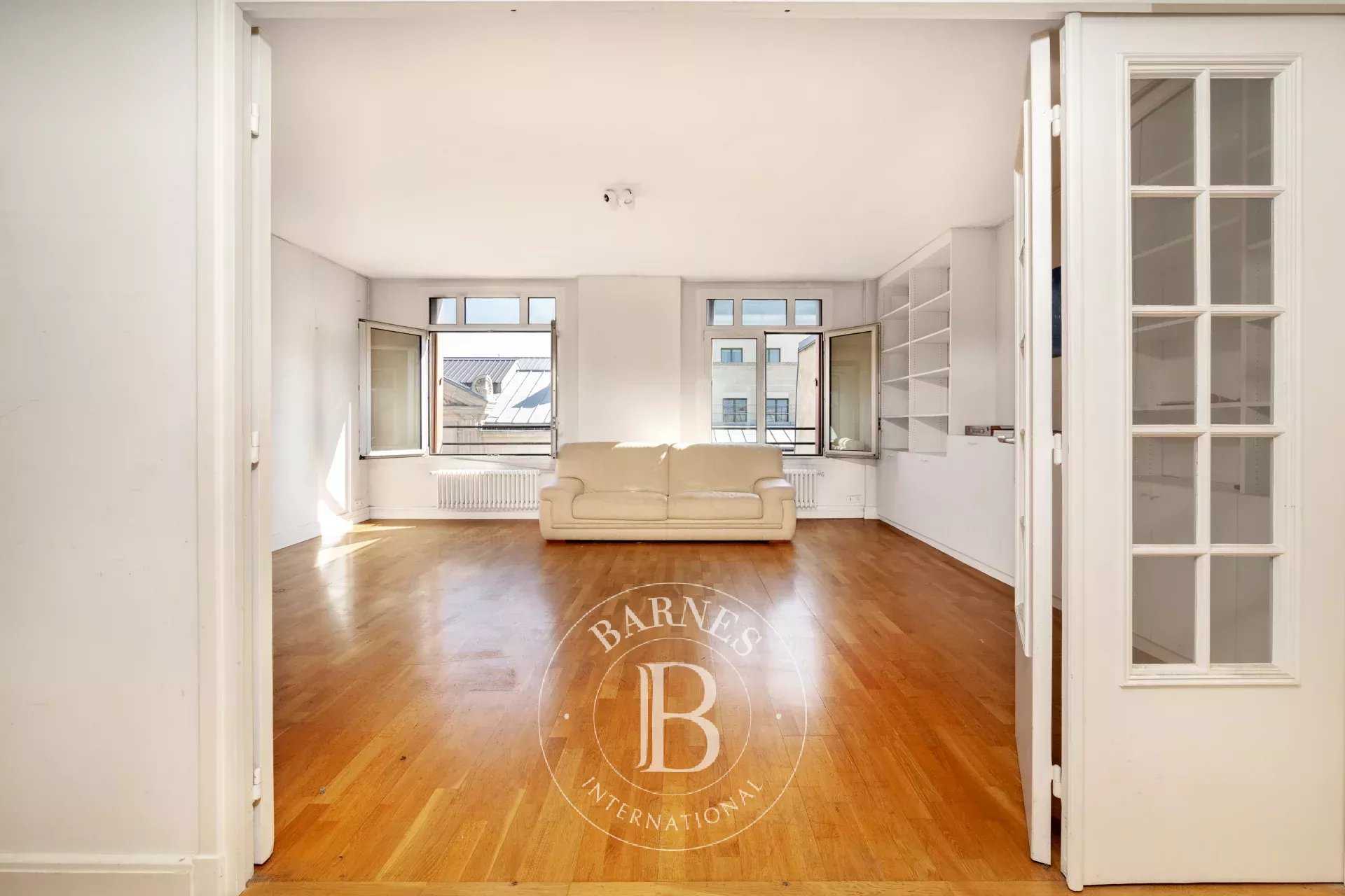 Paris  - Apartment 5 Bedrooms