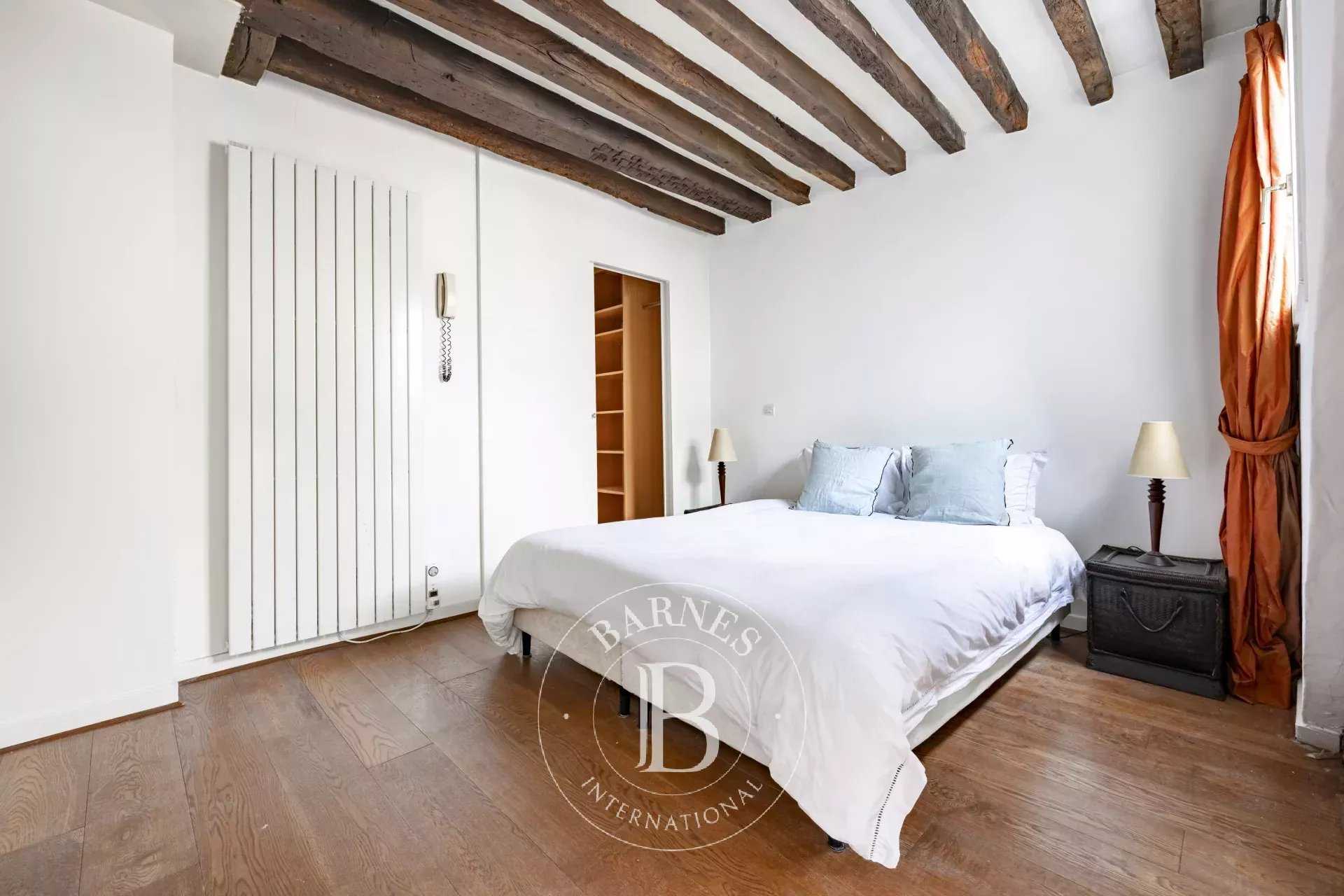 Paris  - Appartement 3 Pièces, 1 Chambre